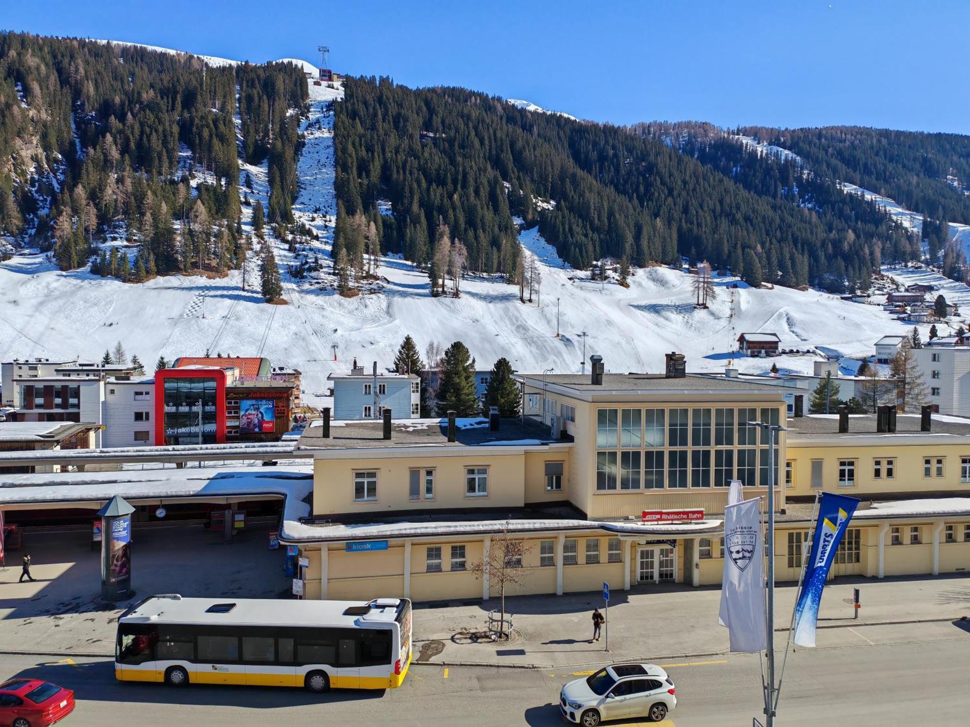 4 115m2 Gartenwohnung An Der Jakobshorn Talstation Neben Wander- Und Mountainbikeparadise Apartment *